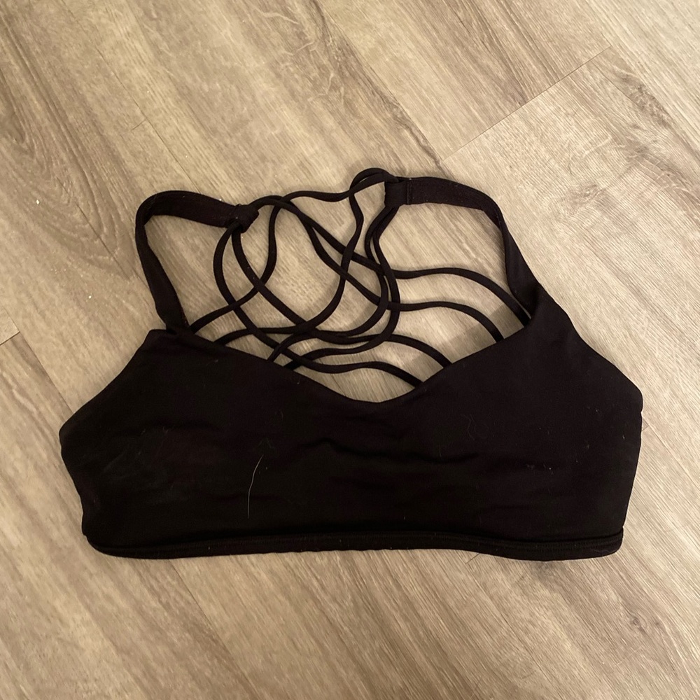 Lululemon Free to be wild sports bra